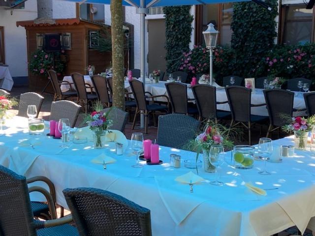 Restaurant-Cafe-Pension Himmel Landshut Exteriör bild